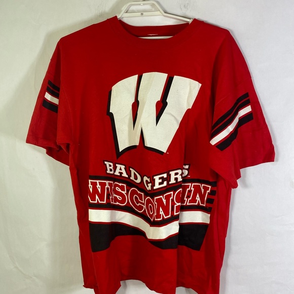 Other - Wisconsin Badgers Shirt No Size Tag Fit XXL